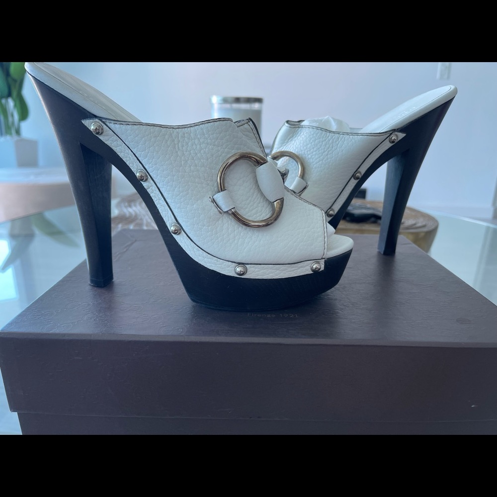 Gucci heels brand new with box